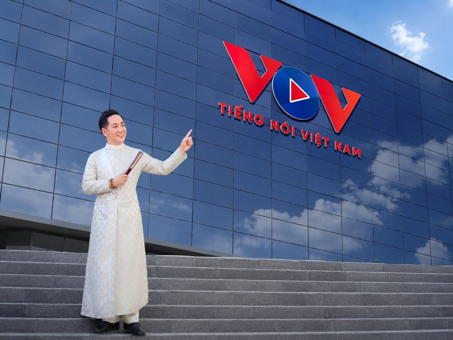 NSƯT Hoàng Tùng - Tôi Yêu Đài Tiếng Nói Việt Nam
