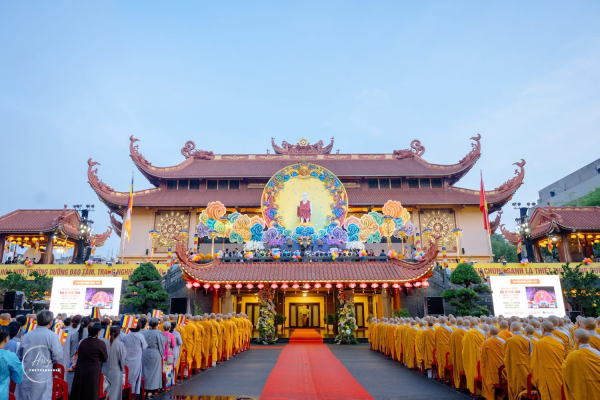 Không khí mùa Phật Đản PL 2570 - 2026