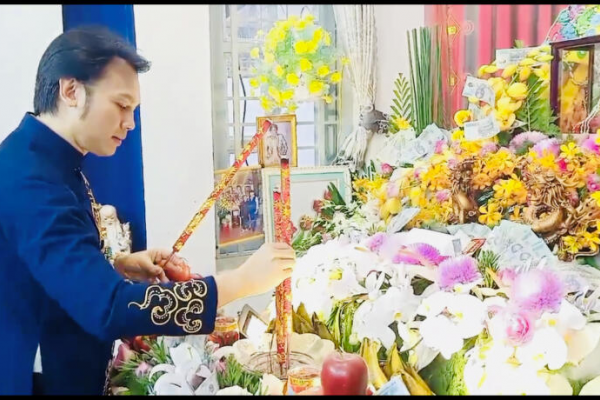 NSƯT Kim Tiểu Long long trọng tổ chức giỗ Tổ tại tư dinh