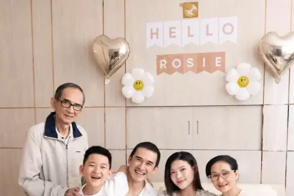 CHÚC MỪNG GIA ĐÌNH LƯƠNG THẾ THÀNH - THÚY DIỄM CHÀO ĐÓN BÉ ROSIE