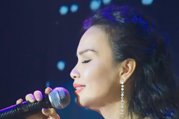 Ca sĩ Cẩm Ly và hình ảnh mới nhất