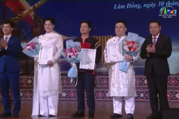 Trao giải nhất nội dung thi Độc tấu của Cuộc thi Độc tấu và hòa tấu nhạc cụ dân tộc 2026